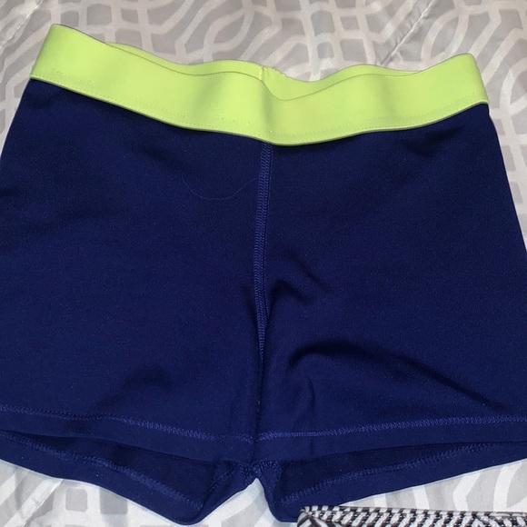 Bundle 3 pairs spandex athletic shorts - Picture 5 of 6